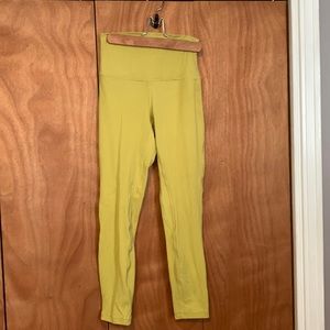 Lululemon Align, 25 inch in Cactus Pear, Size 6